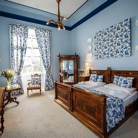 Chateau Hostačov 4*
