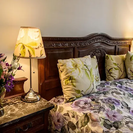 Chateau Hotel 4*