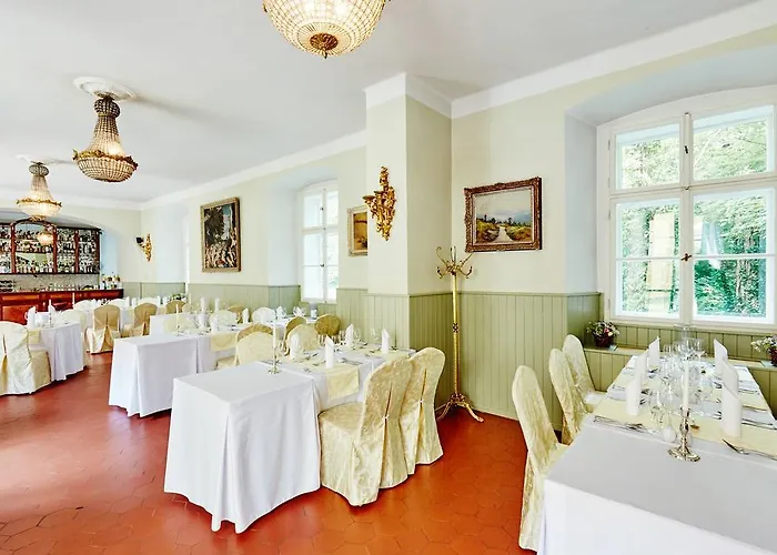 Chateau מלון 4*