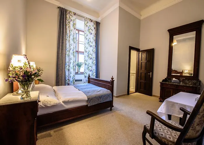 מלון Chateau 4*